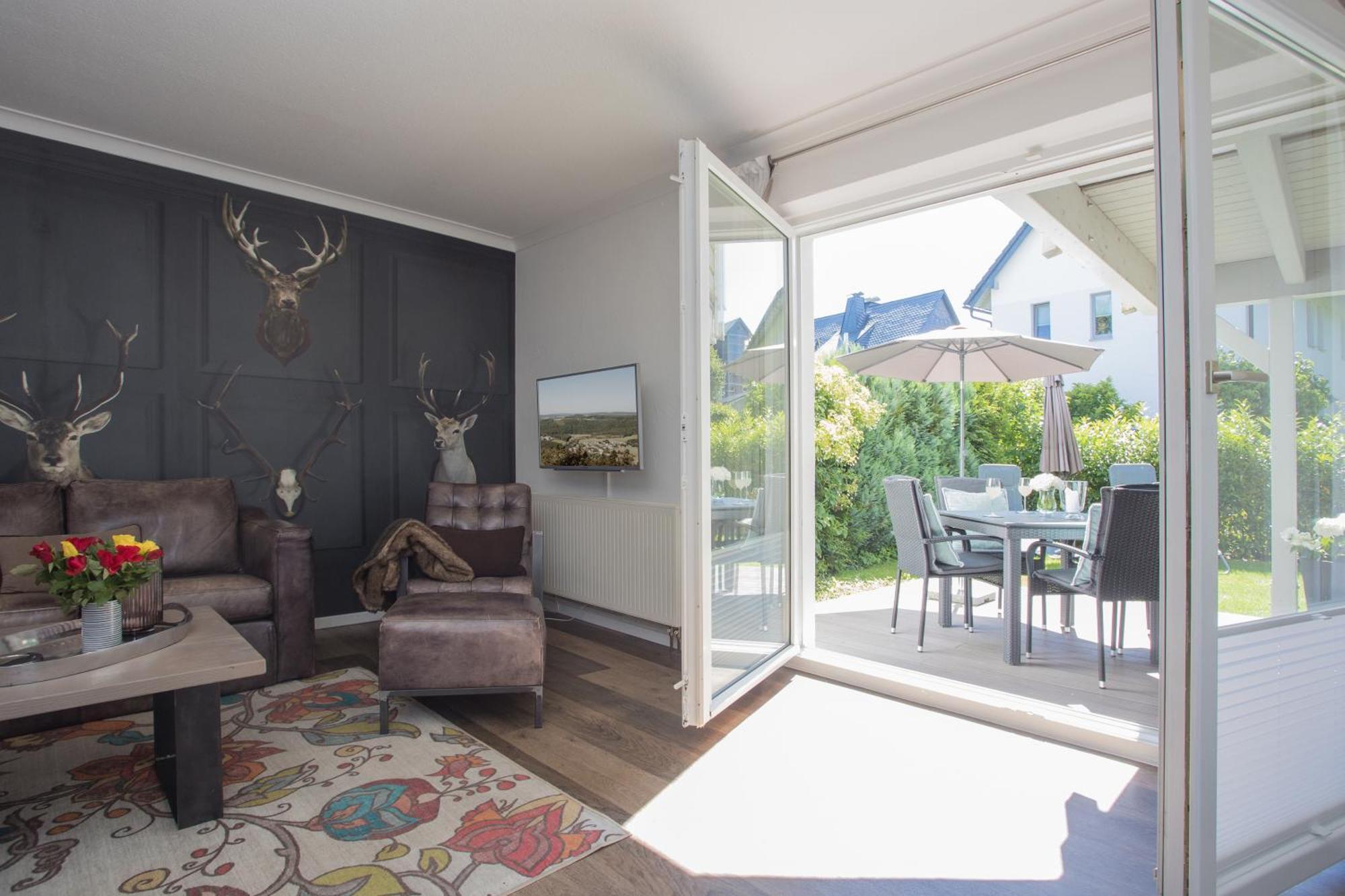 The Suite Winterberg Deluxe: Ski-to-Market Luxury with Garden Exterior photo