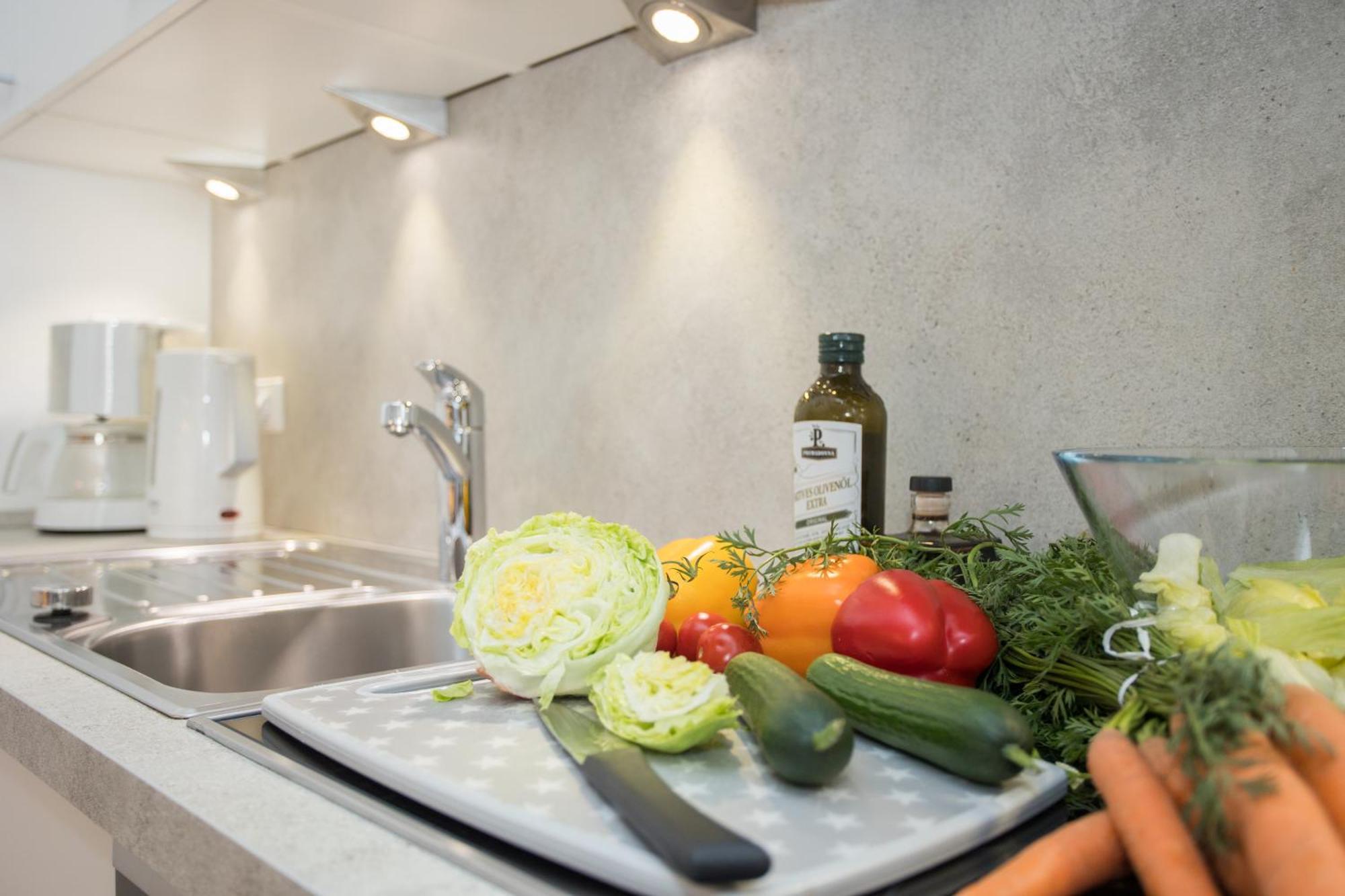 The Suite Winterberg Deluxe: Ski-to-Market Luxury with Garden Exterior photo