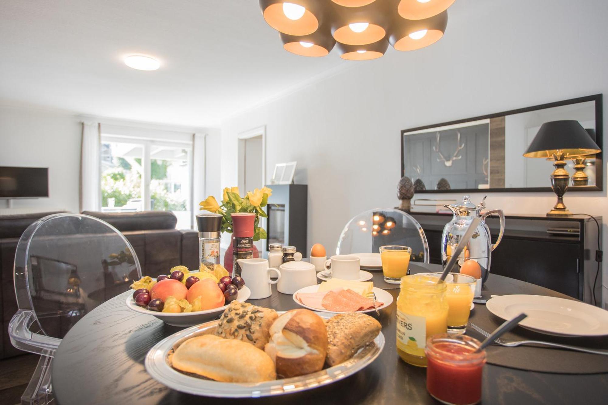 The Suite Winterberg Deluxe: Ski-to-Market Luxury with Garden Exterior photo